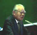 山本　信孝 氏